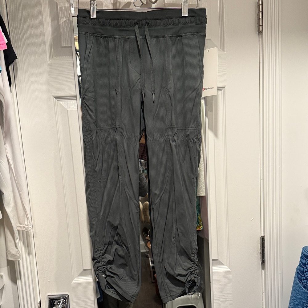 Brand New Lululemon Green Cropped Dance Pants